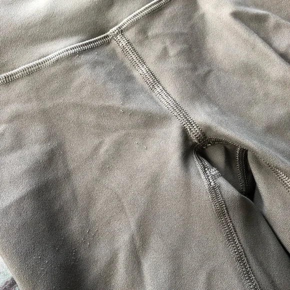 Lululemon In Focus Run Tight Sz 2 - Picture 7 of 11